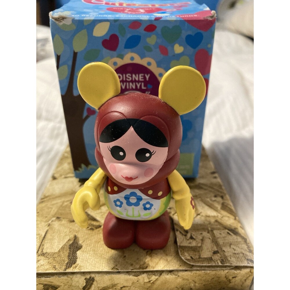 Disney Vinylmation Cutesters Collectible 3” Includes Box Series 1 Nested Doll